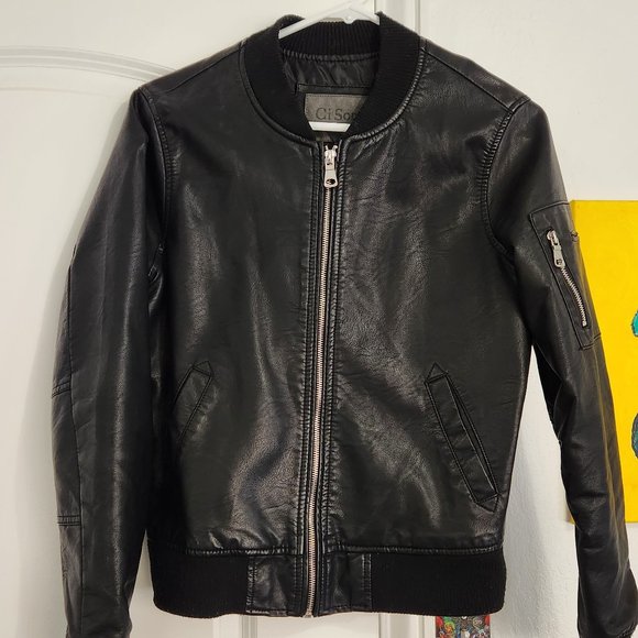 Ci Sono Jackets & Blazers - **EUC** Ci Sono Faux Leather Bomber Jacket- Black Size M